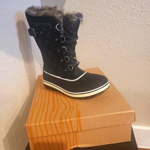 WinterSnow/Rain Boots - Used once